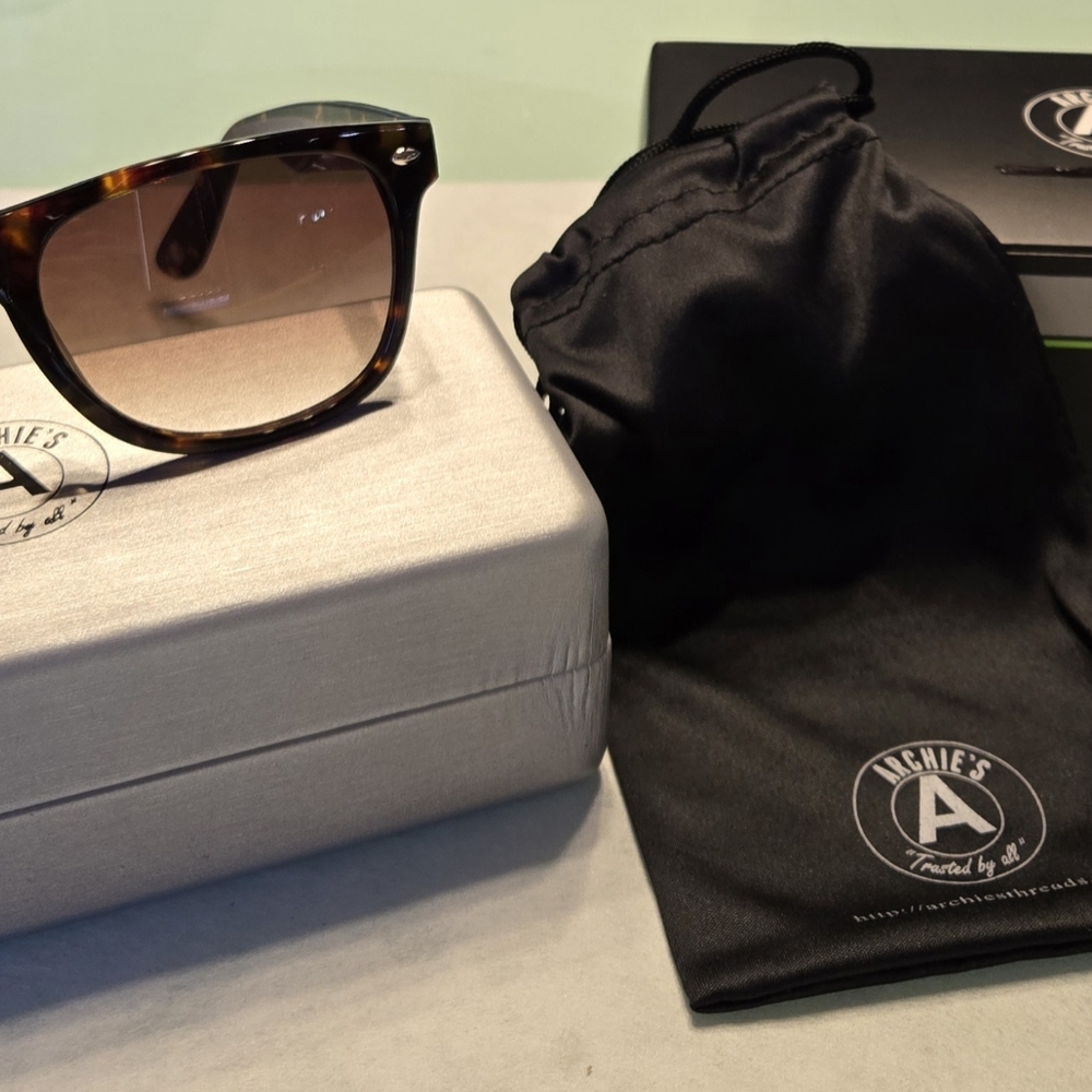 Wlmen's Tortoise Shell Sunglasses by Archie